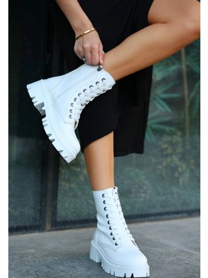 Erbilden Flona Beyaz Cilt Bağcıklı Bot