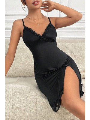 Tudik Collection Kadın Siyah Dantelli Fiyonklu ve Yırtmaçlı Şık Gecelik