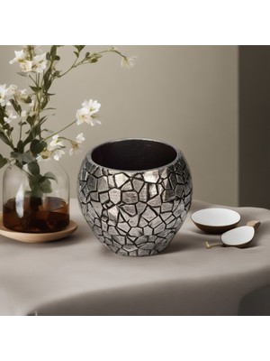 Özgürce Parçalanmış Görünümlü Orkidelik Saksı ile Şık ve Doğal Dekorasyon