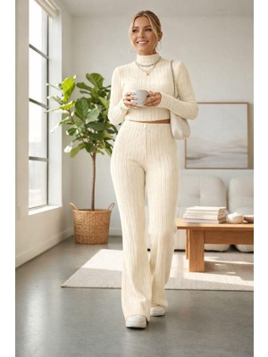 Tudik Collection Kadın Ekru Çizgili Boğazlı Crop Top ve Yüksek Bel Eşofman Takımı Spor Şık Kombin