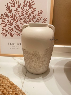 Özgürce Bej Seramik Dokulu Çift Kollu Modern Dekoratif Vazo