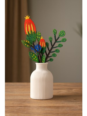 Özgürce Çizgili Bohem Küçük Vazo, Taş Tozu ve Alçı Karışımlı Dekorasyon Parçası