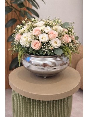 Özgürce Şık Ayaklı Gümüş Metal Kase, Salon ve Orta Sehpa Dekoru