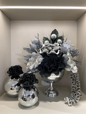 Özgürce Şık Gümüş Yuvarlak Vazo 3 Parça Set, Dekoratif ve Zarif Tasarım