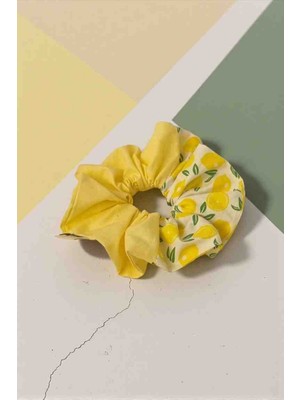 Pirene Arts Lemon Mix Scrunchie Saç Tokası – Limon Desenli Sarı Poplin Kumaş El Yapımı Toka