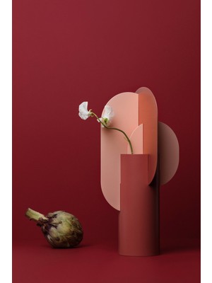 Özgürce Büyük Boy 25 cm Dekoratif Soyut Tasarımlı Sert Plastik Vazo