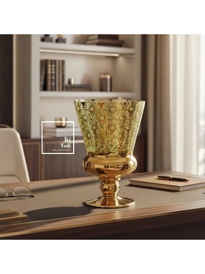 İki Yedi Konsept Quesnoy 772 Altın Detaylı Desenli Cam Vazo Modern Klasik Salon Dekoru Yeşil Masa Konsol Aksesuarı