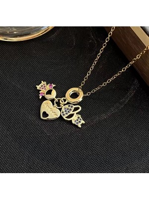 Charm Detaylı Çelik Gold Renkli Kalpli Kolye