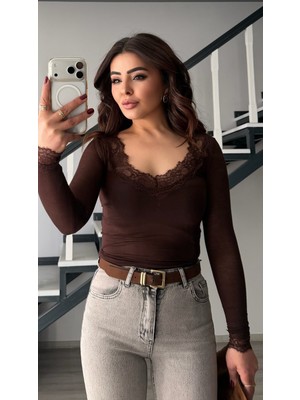 Elisin Acı Kahve Modal Dantelli Bluz
