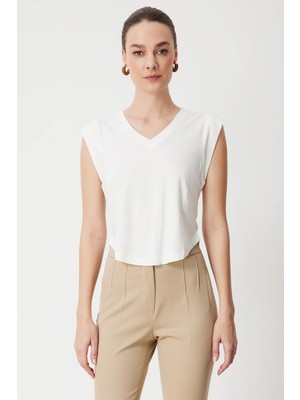 Eskişehir Mağazacılık 71394 Onteks Bluz V Yaka Kısa Kollu Etek Ucu Oval