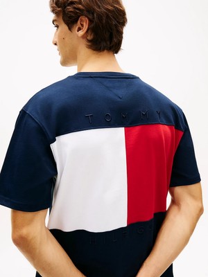 Tommy Hilfiger MW0MW42382 Flag Erkek Tişört