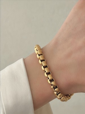 QA Quella Accessories Çelik Içiçe Geçişli Kare Örgü Silindir 14K Gold Bileklik 17+4 cm