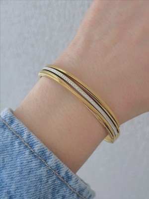 QA Quella Accessories Çelik Zirkon Çizgi Şerit Gold Kelepçe Bileklik Iç Çap: 6 cm / Çevresi: 20 cm