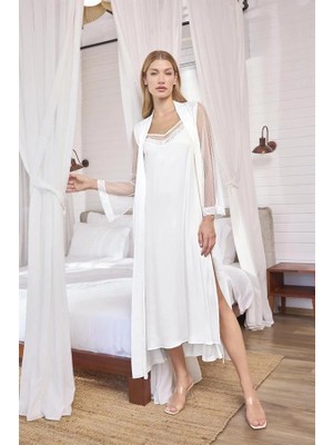 Aria's Closet Arias Closet Dantelli Tüllü ve Dekolteli Saten Sabahlık Takımı