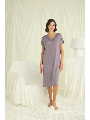 Aria's Closet Arias Closet Yakası Dantelli Kısa Kollu Gecelik