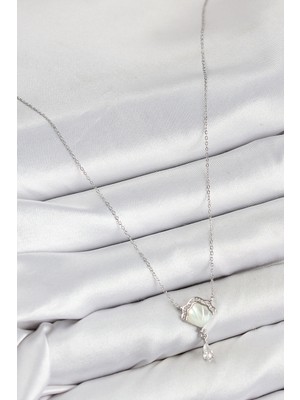 Fantastik Store Pirinç Zirkon Taşlı Istiridye Model Gümüş Renk Kadın Kolye - Lisinya