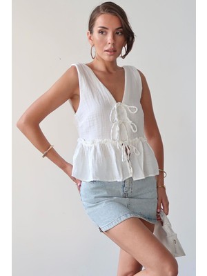 Bacc Beyaz V Yaka Önü Bağcıklı Keten Bluz BCRU-261288