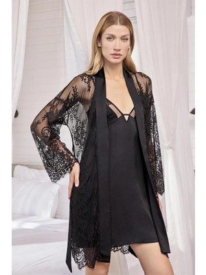 Aria's Closet Arias Closet Dantelli Tüllü ve Dekolteli Saten Sabahlık Takımı