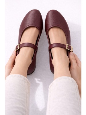 Slipcat Tek Bantlı Gold Tokalı Lastikli Şık Kadın Babet Ayakkabı