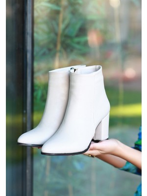 Fantastik Store Biya Bej Cilt Topuklu Bot - Lisinya