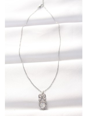 Fantastik Store 316L Çelik Silver Renk Zirkon Taşlı Kalpli Fiyonk Kolye - Lisinya
