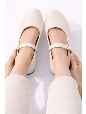 Slipcat Tek Bantlı Gold Tokalı Lastikli Şık Kadın Babet Ayakkabı