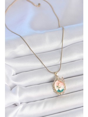 Fantastik Store 316L Çelik Gold Renk Zincir Mix Renk Çiçek Işlemeli Zirkon Taş Detaylı Portre Model Kadın Kolye - Lisinya