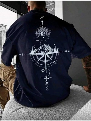 Divin Evrenin Yönü Baskılı Tişört –oversıze Minimal ve Şık Tasarım