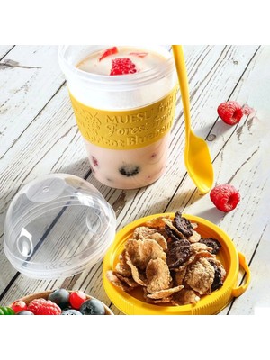 İsmiyle Al Mey Ithalat®  Taken Go Kapaklı Kaşıklı Pratik Taşınabilir Meyveli Yoğurt Kabı