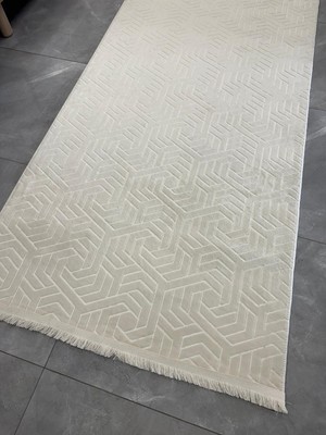 Dinarsu Halı Dinarsu Armoni Halı Lera Krem Kaymaz Taban Yolluk Makinede Yıkanabilir Halı Krem Spor Saçaklı