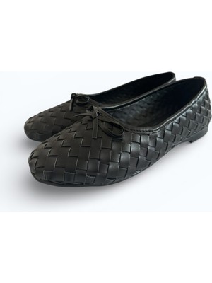 Noliva Kadın Suni Deri Dokulu Örgü Desenli Fiyonklu Babet