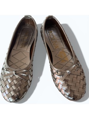 Noliva Kadın Suni Deri Dokulu Örgü Desenli Fiyonklu Babet