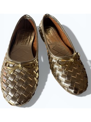 Noliva Kadın Suni Deri Dokulu Örgü Desenli Fiyonklu Babet