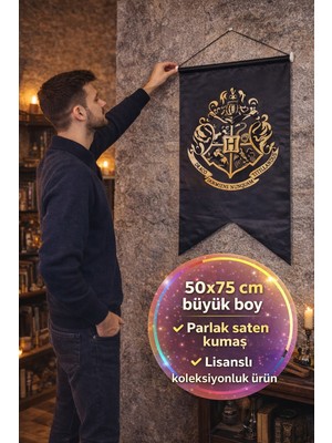 Toyfest Harry Potter Hogwarts Büyük Flama 50X75 cm Saten Kırlangıç Kesim Lisanslı Duvar Bayrağı