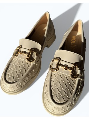 Noliva Kadın Örgü Desenli Gold Zincir Tokalı Kalın Tabanlı Loafer Ayakkabı