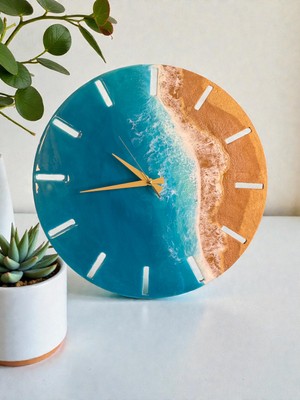 39 Art Studio Okyanus Koleksiyonu Golden Coast –  Okyanus Duvar Saati 50 cm Turkuaz & Altın Kum Efektli Epoksi Saat, El Yapımı Tasarım,  Altın Roma Rakamlı, Sessiz Mekanizma