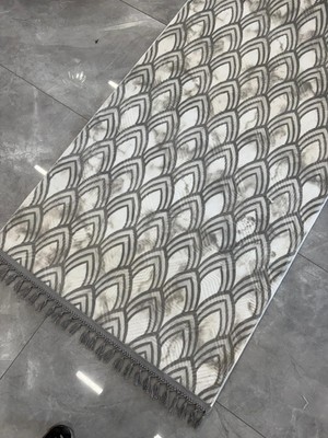 Dinarsu Halı Dinarsu Embos Halı Diamond Açık Gri Kaymaz Taban Yolluk Makinede Yıkanabilir Halı Gri Düğüm Saçaklı