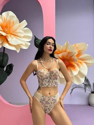 En Style Destekli Ten Bustiyer Takımı