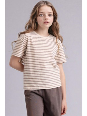 DeFacto Kız Çocuk Relax Fit Bisiklet Yaka Çizgili Kısa Kollu Okul Tişörtü C7792A824AU