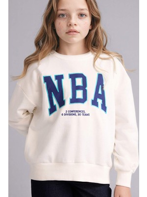 DeFacto NBA Wordmark Oversize Geniş Kalıp Bisiklet Yaka Sweatshirt Kız Çocuk F3200A825AU