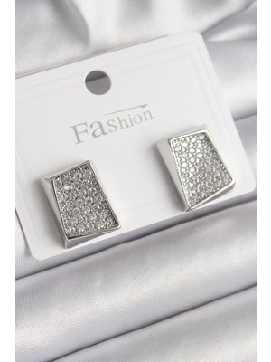 Pazarcan Pirinç Gümüş Renk Zirkon Taşlı Plaka Model Kadın Küpe