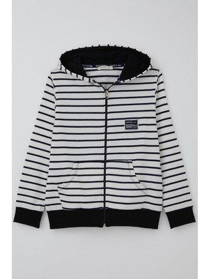 Breeze Erkek Çocuk Hırka Arma Detaylı Fermuarlı Kapüşonlu 4-8 Yaş, Beyaz