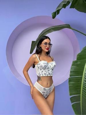 En Style Destekli Ekru 2 Bustiyer Takımı