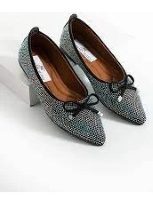 Indispensablely Sarra Siyah Saten Işlemeli Babet Ayakkabı