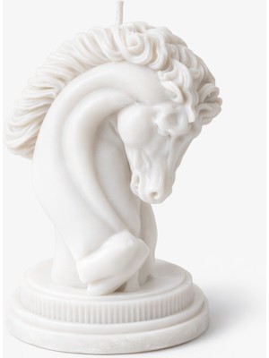 Waxera Çikolata Kokulu Beyaz At Büstü Mum – %100 Doğal Soya Wax Dekoratif Heykel Tasarım