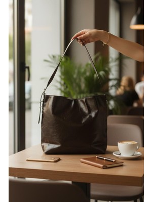 Rafiel Vintage Görünümlü Acı Kahve Deri Omuz Çantası - Ayarlanabilir Askılı