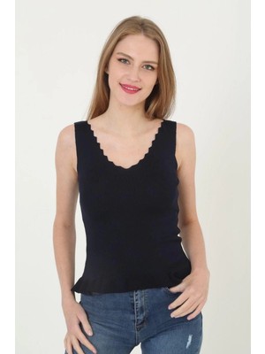 Glam Love Kadın V Yaka Fırfır Detay Crop - Siyah