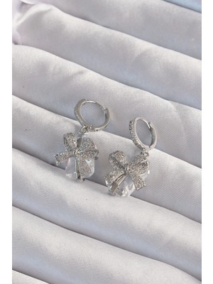 Aylina Mey Ithalat® Pirinç Gümüş Renk Iri Zirkon Taşlı Fiyonk Model Halka Küpe