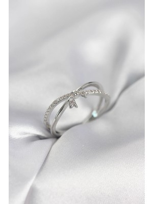 Aylina Mey Ithalat® Gümüş Renk Zirkon Taşlı Fiyonk Model Kadın Yüzük