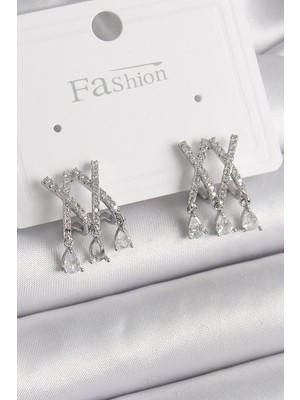 Aylina Mey Ithalat® Pirinç Gümüş Renk Zirkon Taşlı x Model Sallantı Detay Kadın Küpe